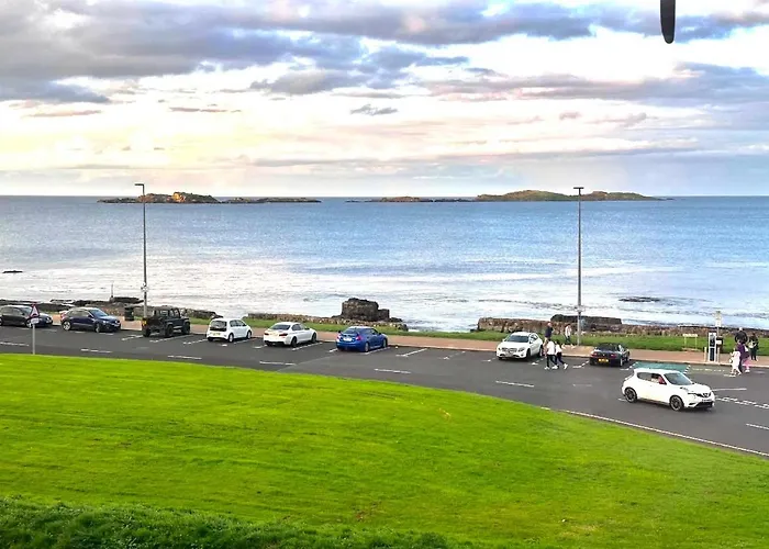 Stunning 3 Bed Seafront Mansion Building Sleeps 6 Adults Or 8 With Kids